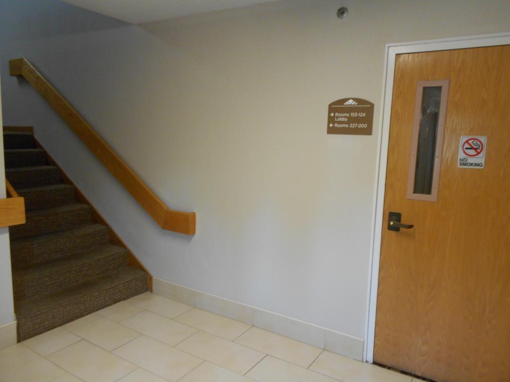 Microtel Inn By Wyndham - Albany Airport Latham Exterior photo