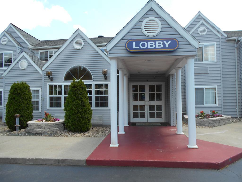 Microtel Inn By Wyndham - Albany Airport Latham Exterior photo